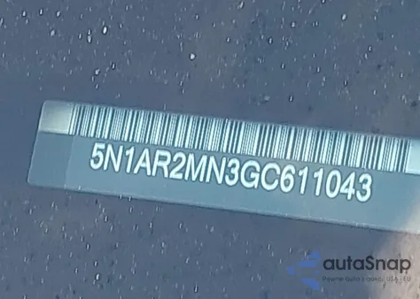 2016 Nissan Pathfinder Platinum/S/Sl/Sv z USA, uszkodzony, nr VIN 5N1AR2MN3GC611043